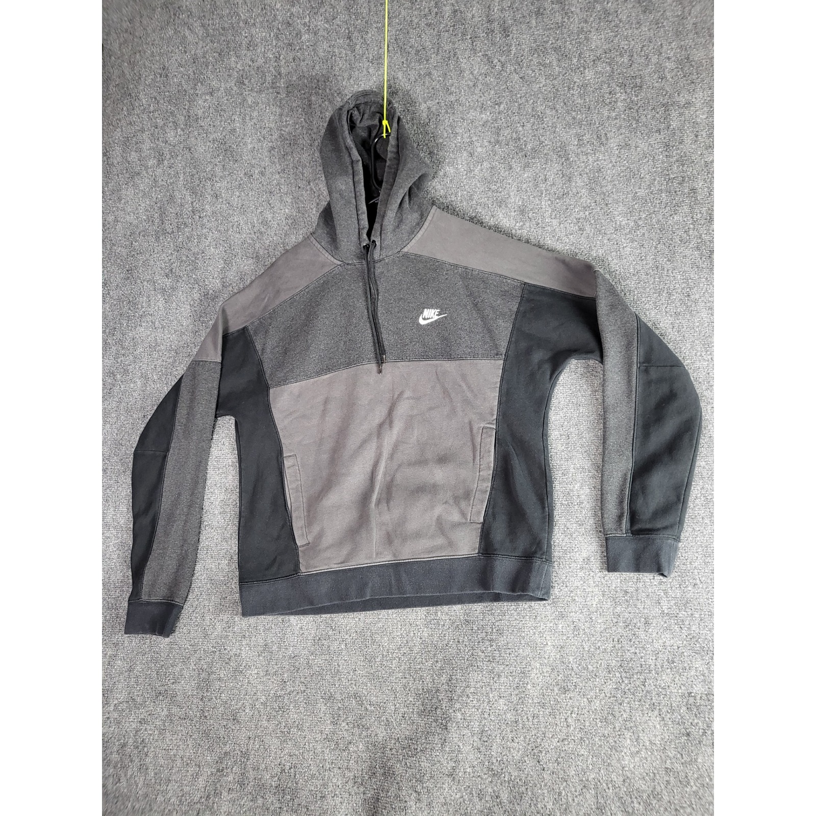 Nike Hoodie Pullover Color Block Activewear Sweatshirt Casual Comfy Mens M